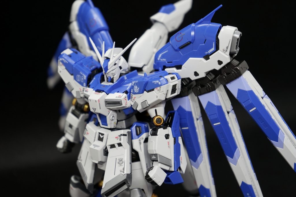 ゴールド部分の塗装には、一度カッパーを試した後、しっくり来ずゴールドを塗りました。