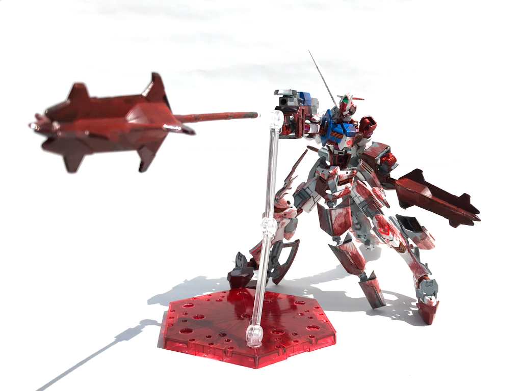 メイスをレールガンにセットし射出するバンカーメイス．要するにパイルバンカー．突進しながら射出、相手に刺さったメイスを抜いて追撃、というのがこの機構の想定する戦い方です．