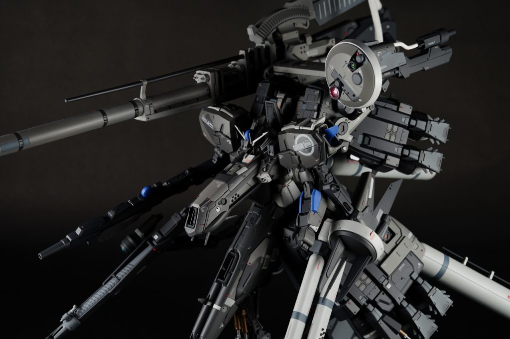 対になる機体はDEEPSTRIKER+。
