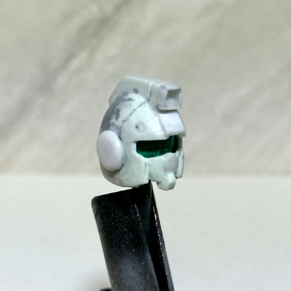 頭部はやはりガンダムの頭部から作ったので小顔化できました😊