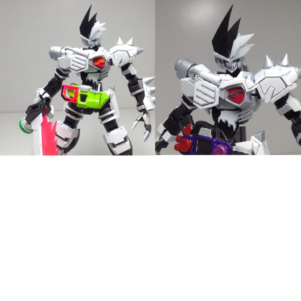 左胸のライダーゲージはひっくり返すと橙⇔黒に変わります