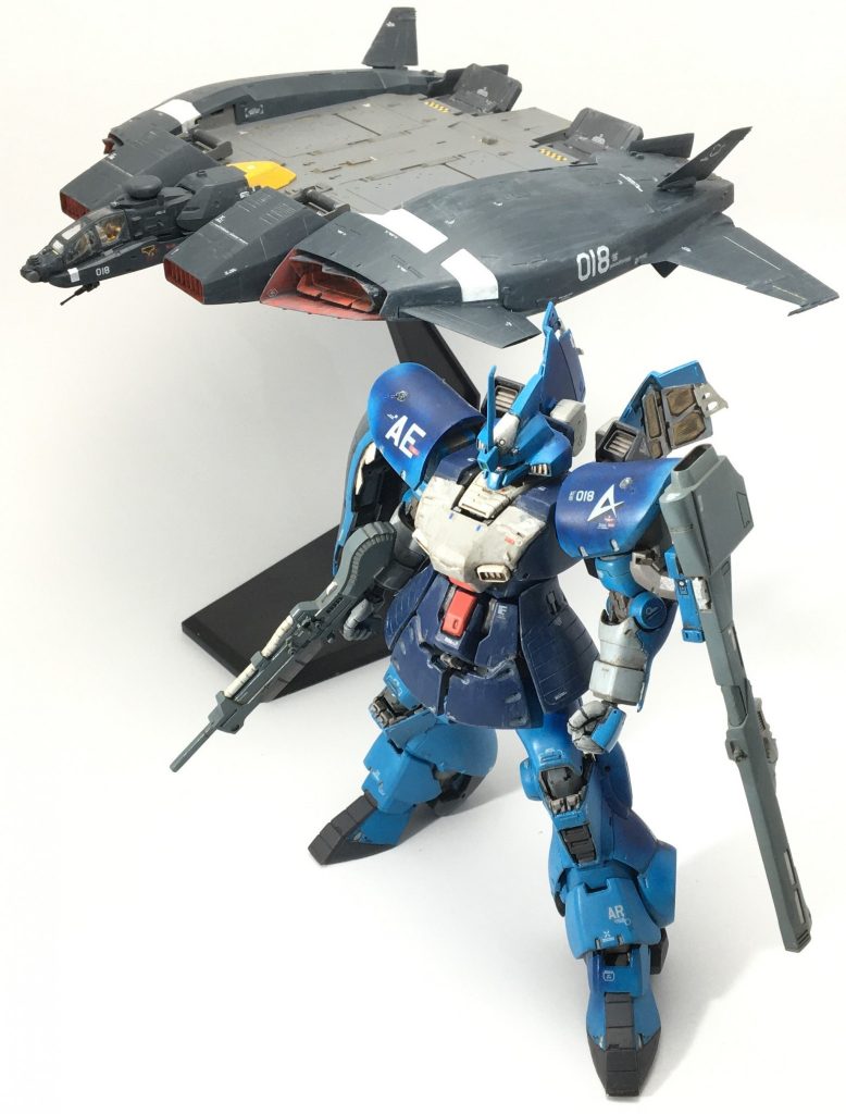 「ダカール連邦議会占拠作戦時の機体」を想定。なので、アフリカ西岸側から侵入するという作戦を想定し、塗装を海上迷彩っぽくしてみました。