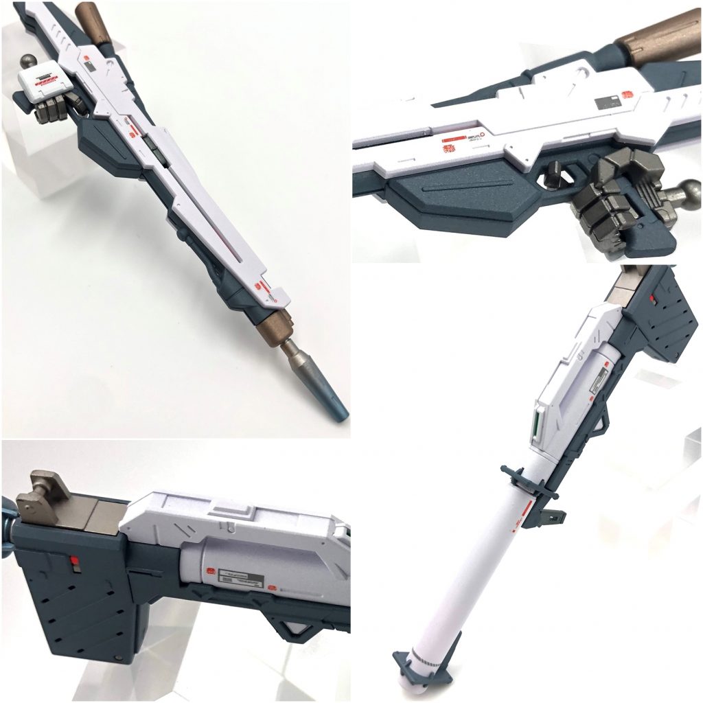 武器類のパーツ分けは、これまでのHi-νガンダムのキットの中では、最高レベルだと思います。グレー部は、キット(リニューアル版)では、薄いグレーですが、歴代のガンダムのバズーカらしく、濃いめのグレーが私の好みです。ミディアムブルーで塗装しています。また、複数の金属色で内部パーツなどを塗装しています。
