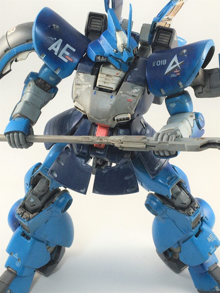 ビーム薙刀です。片刃です。適当にでっちあげました。ビーム部分のみHGUCキットから流用。