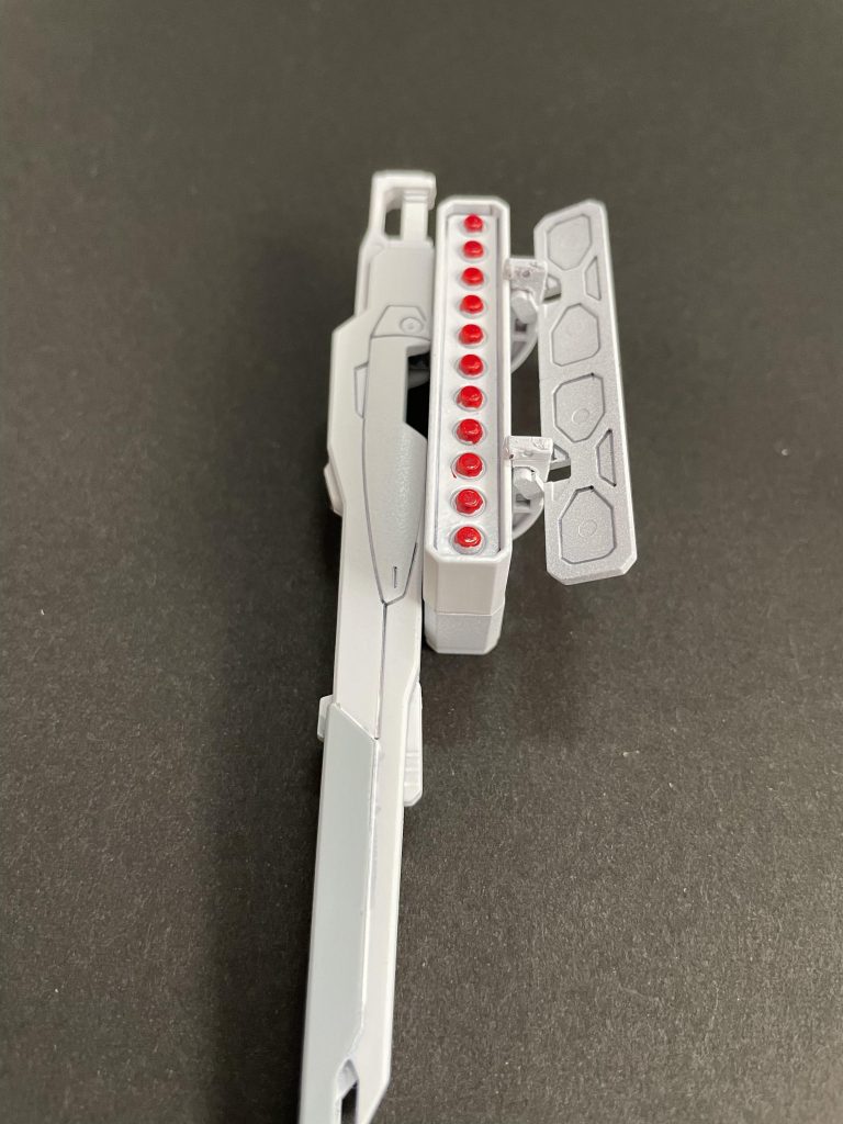 ちなみに実弾武装が乏しかったので、旧キットのレオパルドDからミサイルポッドも拝借