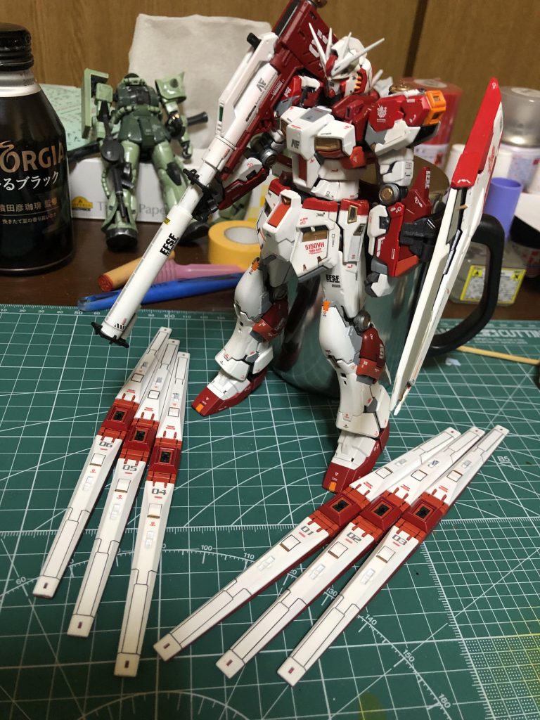 お気に入りデカールその2ファンネルに貼り付けた01〜06がカッコいいと思っています