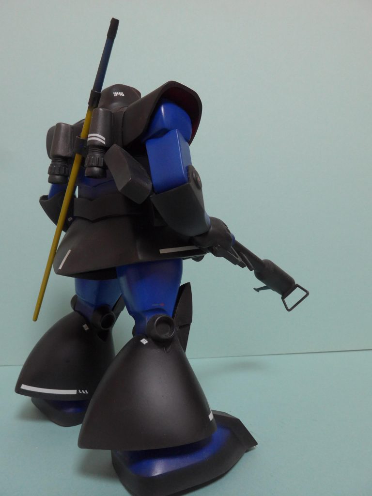 後ろからのたたずまい。