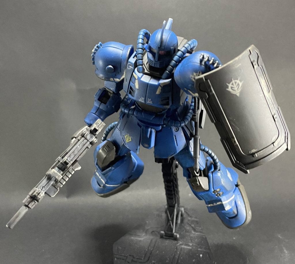 デカールは少なめにしてます。ウェザリングカラーでのウォッシングや、ドライブラシを使ったり、ウェザリングマスターを使ったりで汚しました！