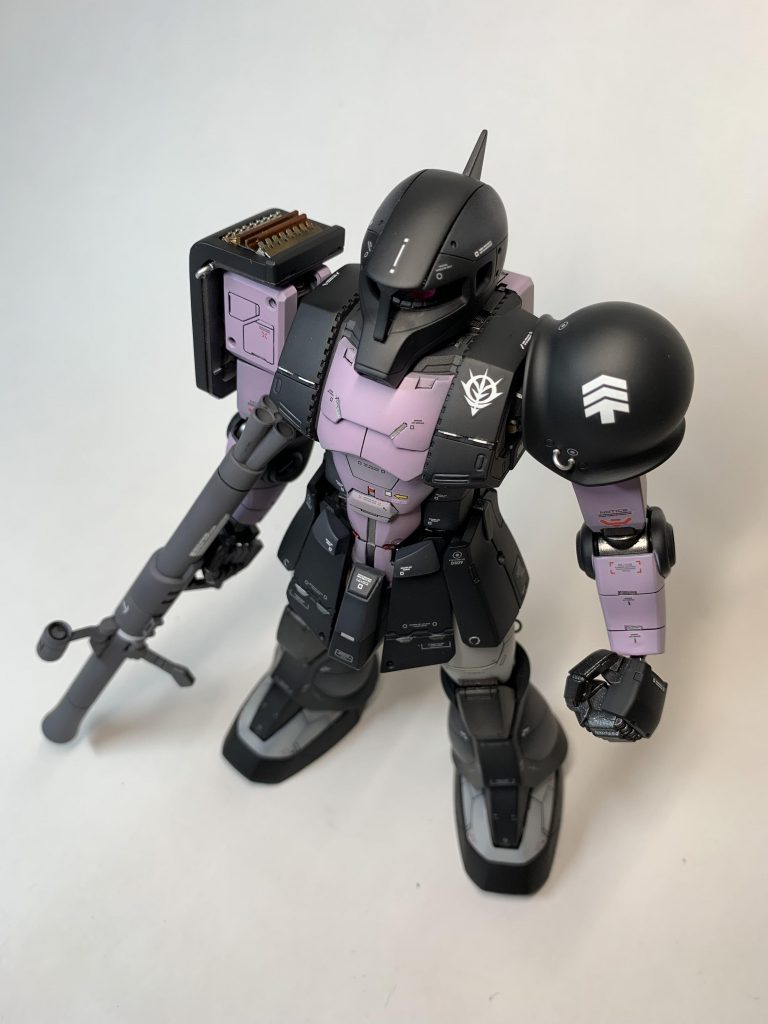 今回、プラバン加工のディテールパンチが楽しくて、あちこちに活用してみました。お気に入りは、左右の胸パーツエッジ部分の凸凹^_^