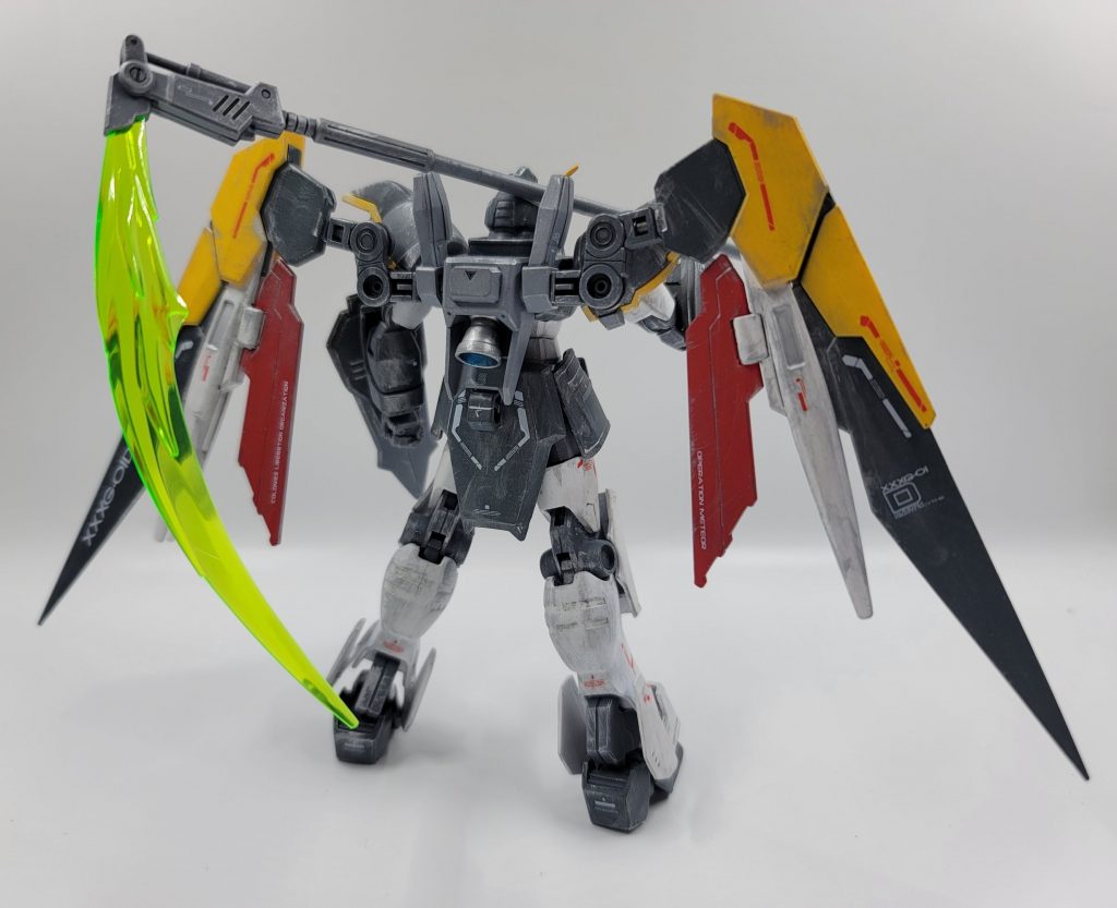 OPの例のポーズ背面