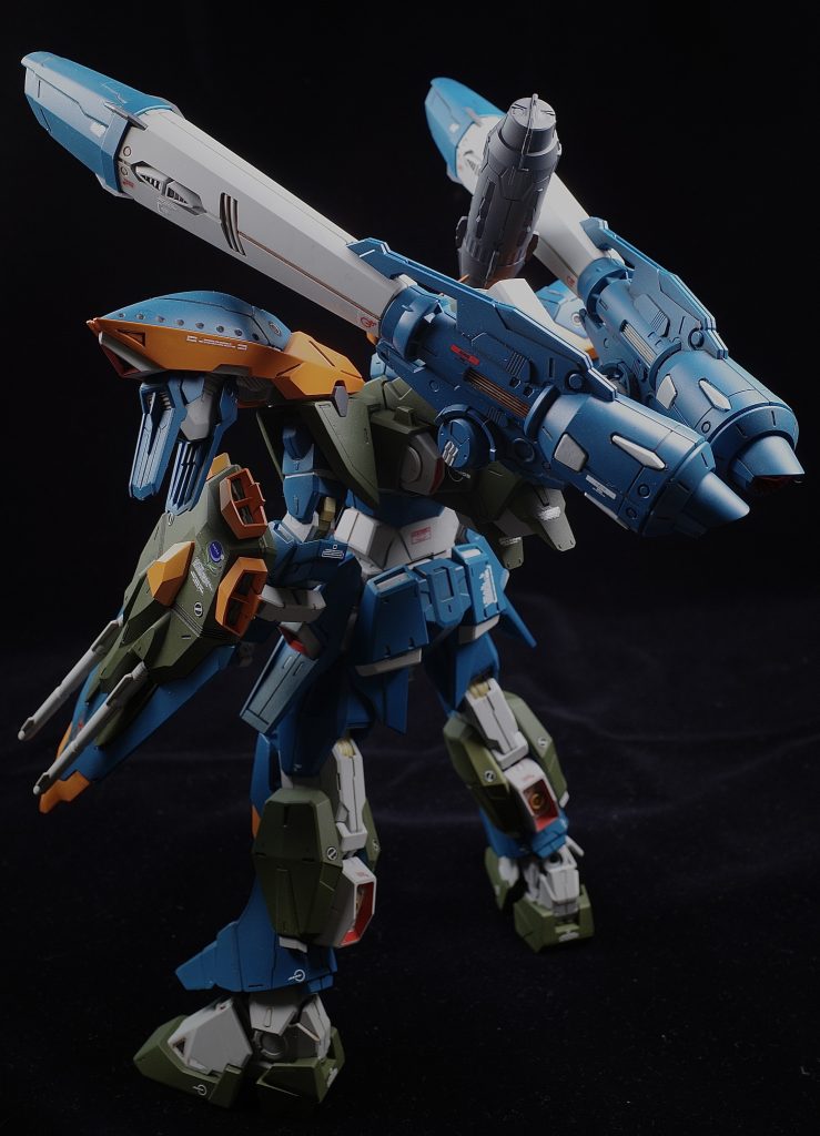 後姿。大砲ニ門装備してもちゃんと自力でします。