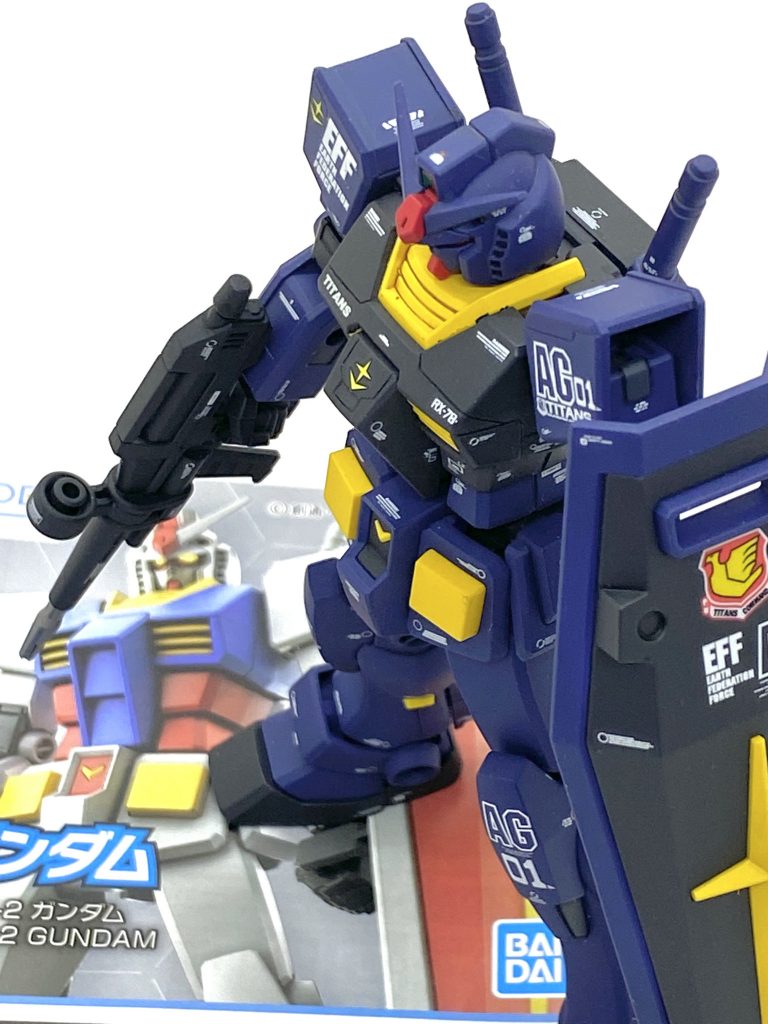 最後は説明書と。HGUCのREVIVEガンダムも大変な名作でしたがEGの方がプロポーション的には好みで全てプラなので関節が硬い以外は問題ない好キットで値段も安くて大変作りやすいと思います。合わせ目も足の一部だけでしたから処理が全然楽で全塗装しても10日も掛からずに完成してしまいました。「俺達のEGガンダム」はツイッター上では大変な盛り上がりで主催されたAVALANCHE .t.i様も大変喜んでいると思います。自分が他の方の作品を見て思ったのは大改造でも素組みでも丁寧に作られている方が多く、改めて表面処理の大切さを認識しました。自分もこういう機会が無ければ全塗装のティターンズガンダムは作る事が無かったので・・・今回のイベントを主催されましたAVALANCHE .t.i様には感謝しており、この場でお礼を申し上げます。ご覧して頂きありがとうございました。