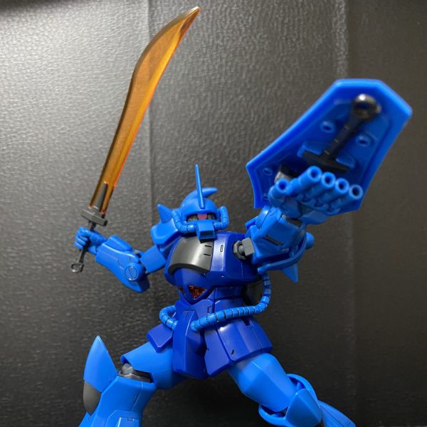 グフ（素組みと墨入れ）