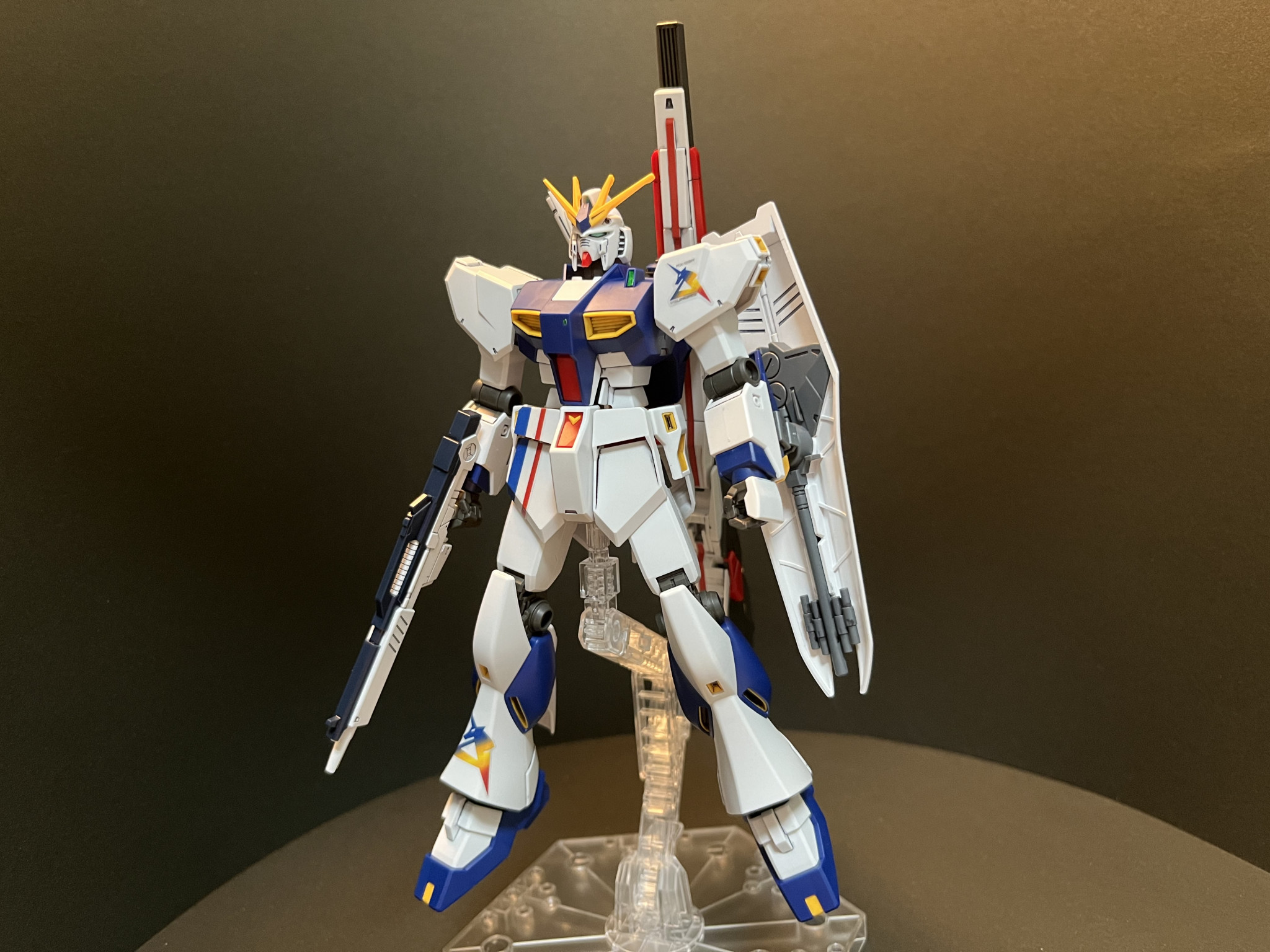 RG νガンダム（ロングレンジフィンファンネル装備）全塗装 - 模型 