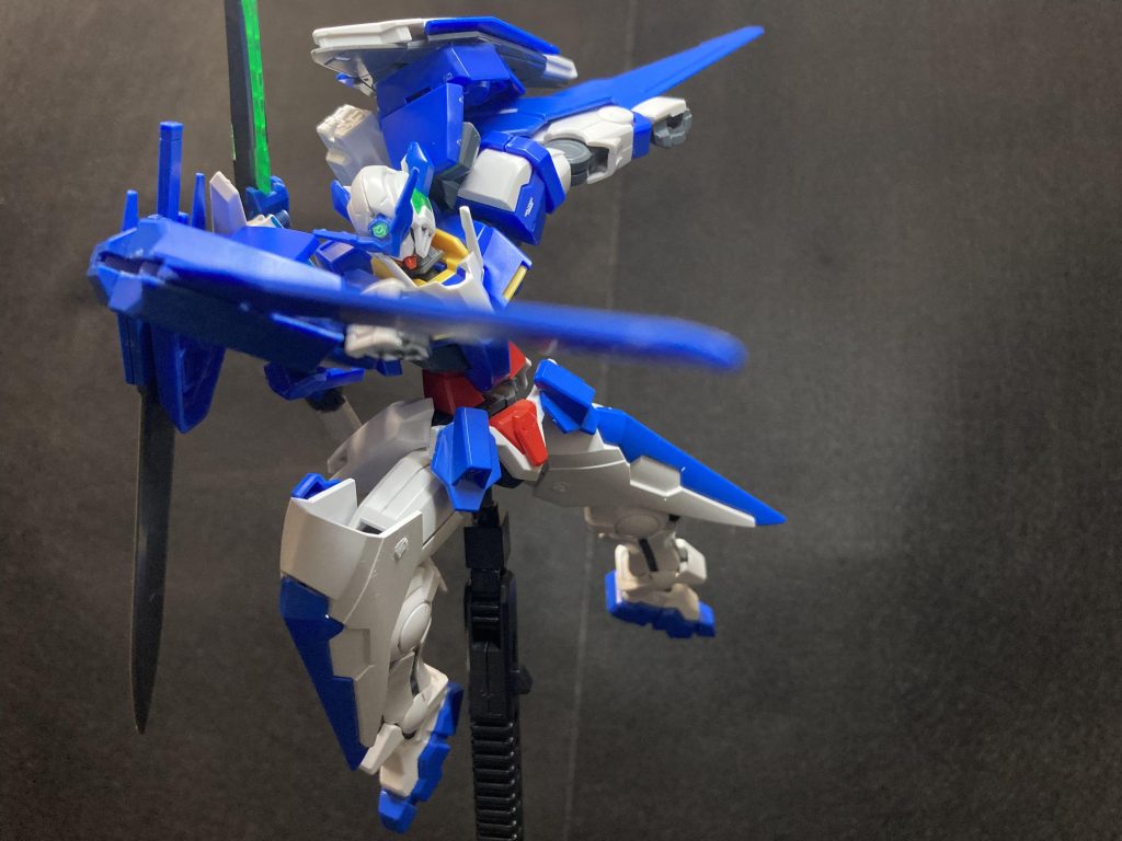 腕部にはソードがついています！