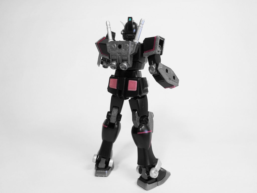 背中ディテールを追加していますが、武器は作らず本体のみとなります。