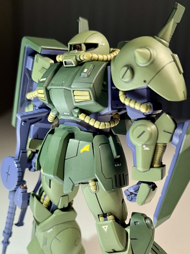 モノアイちゃんとあるんだけど、影になって見えにくい。