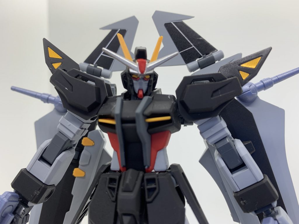 アンテナが黄色1色だったので塗装しました!それっぽくなってるはず!