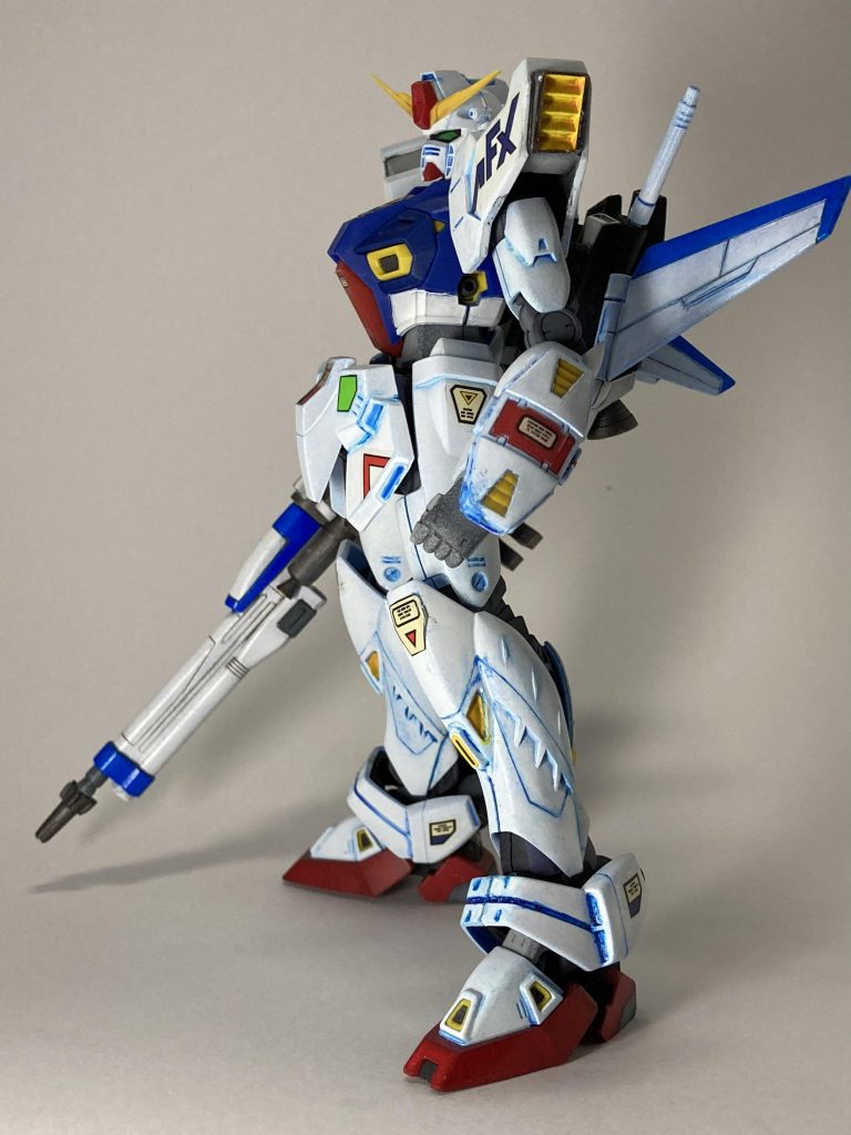 RX-99 ネオガンダム–3枚目/制作者：@jiyu_nitsukuruきあい模型