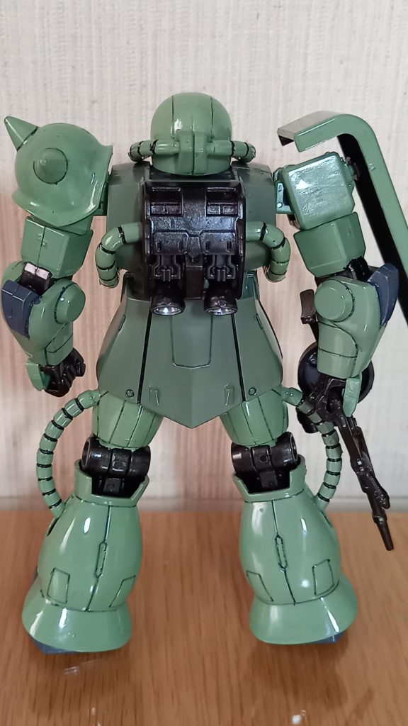 ランドセルをミディアムブルーにしようか迷いましたが、黒鉄色にしました。締まった感じになり、これもありかなと思いました。