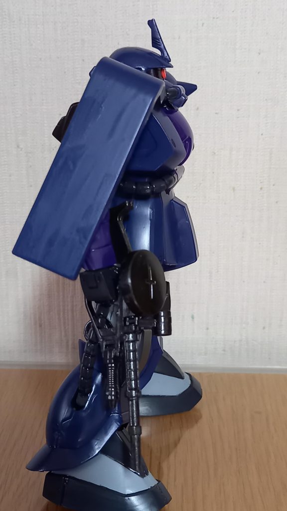 ブレードアンテナは、origin版のザクから流用しました。