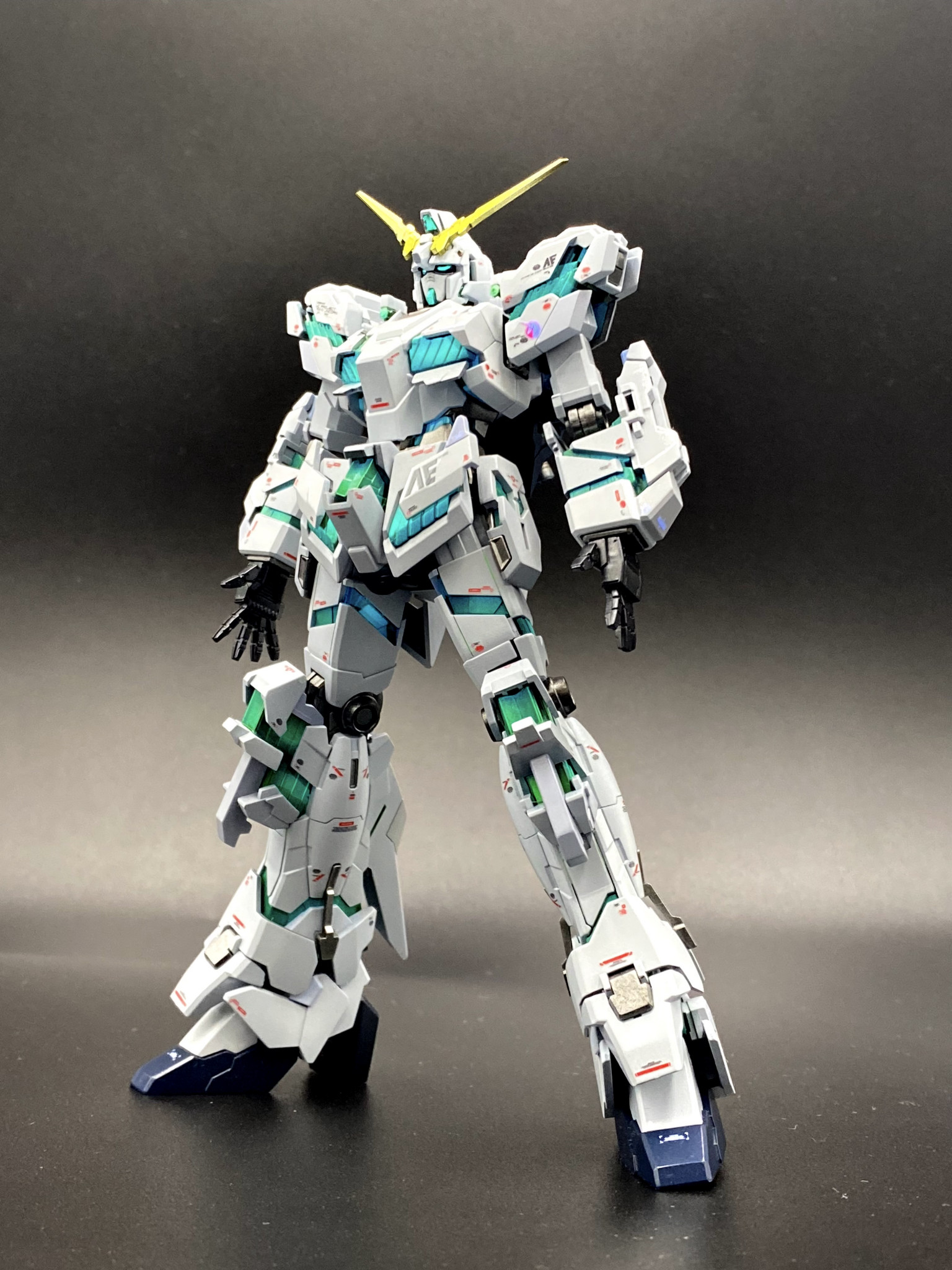 1/144 HG HGUC ユニコーンガンダム デストロイ 改修 全塗装 完成品 