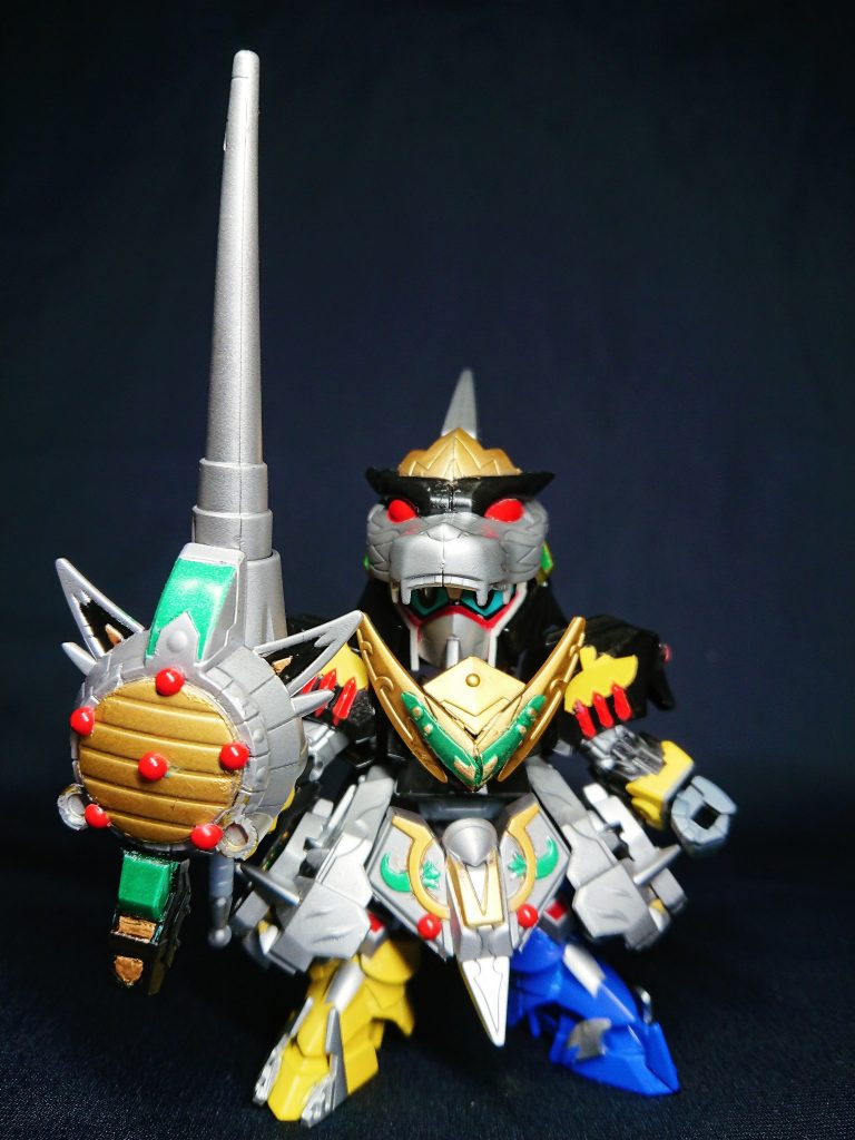 ディノカヴァリエがディノシーザーの鎧を借りた姿、ディノグラディアです。