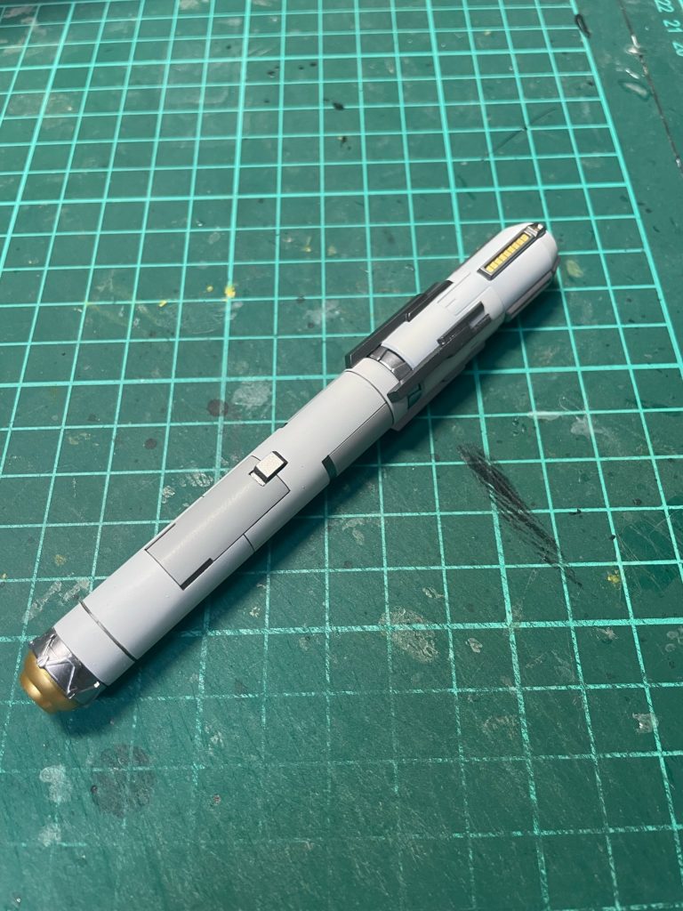 RG Hi-νガンダム–4枚目/制作者：ロッソ