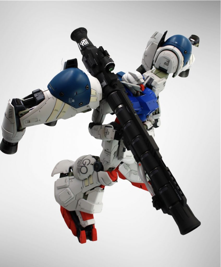 フレキシブルスラスターアーマーの内側も開閉した時にチラッと見える様、プラ板でパーツを追加いたしました。