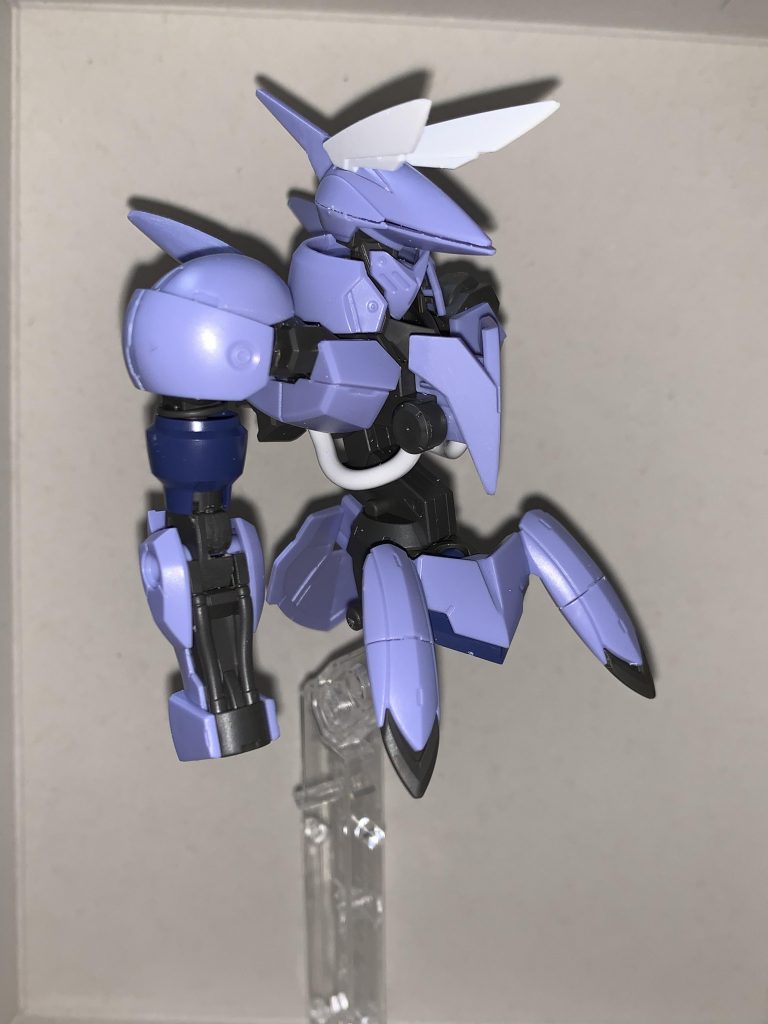 完全な素組み状態を撮り忘れてしまったので、上半身だけですが比較用に。