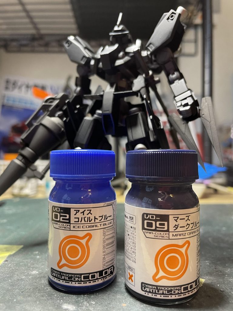 外装は黒サフフレームはメカサフを吹き付けました。外装カラーレシピはこちらを使用しました。調色はしていません。