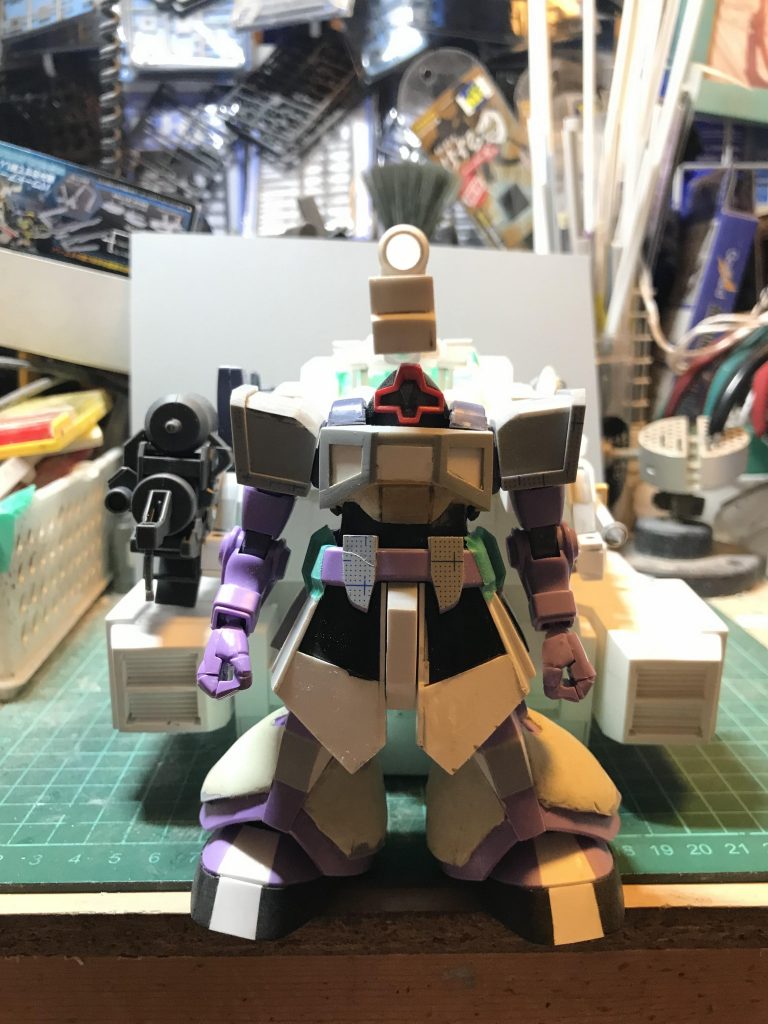 プラ板は、seriaの1ミリプラ板を8枚消費しましたこれ、タミヤやwaveのプラ板で作っていたらとんでもない額になっていました全体の8〜9割seriaのプラ板です塗料込みで2000円でお釣りがくるかと思います