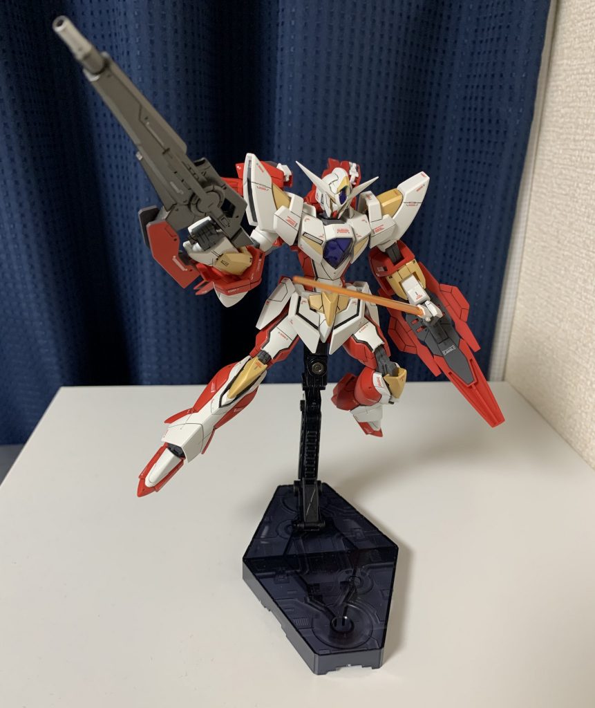 デカールはRGと同じぐらい多めに貼っています。