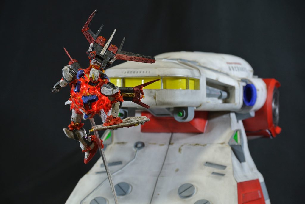 ブリッジ内まで作りこむ気力はありませんでしたが、きっとマリューさんが叫んでいるかと。