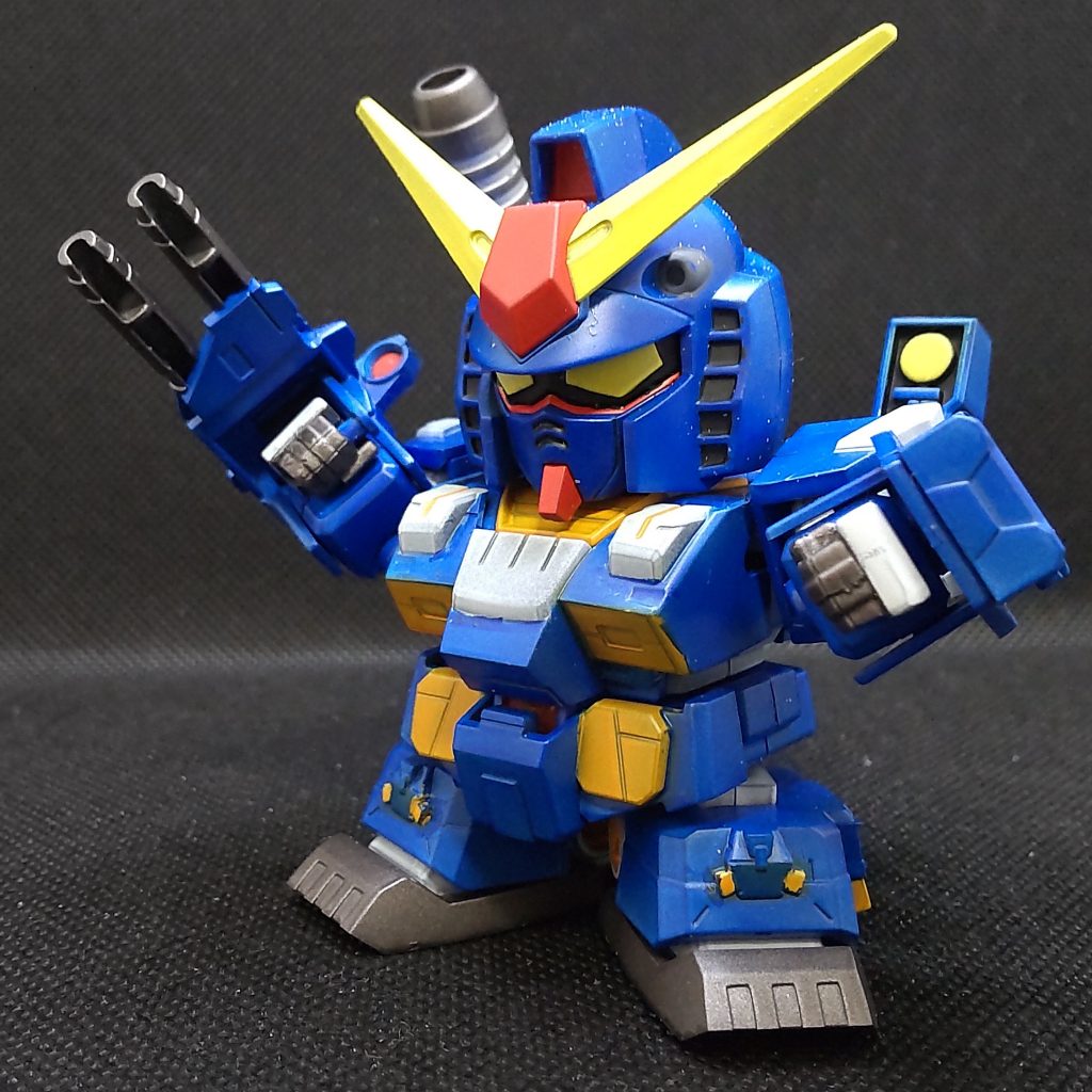 今回は手首の肉抜き穴だけ埋めてあとはキットままの手抜きです(笑)