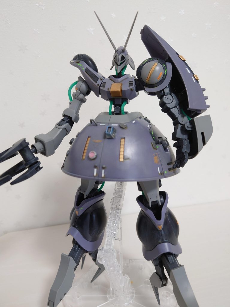 普通に組んでディティールアップパーツとプラ板ペタペタ。主に腰に。