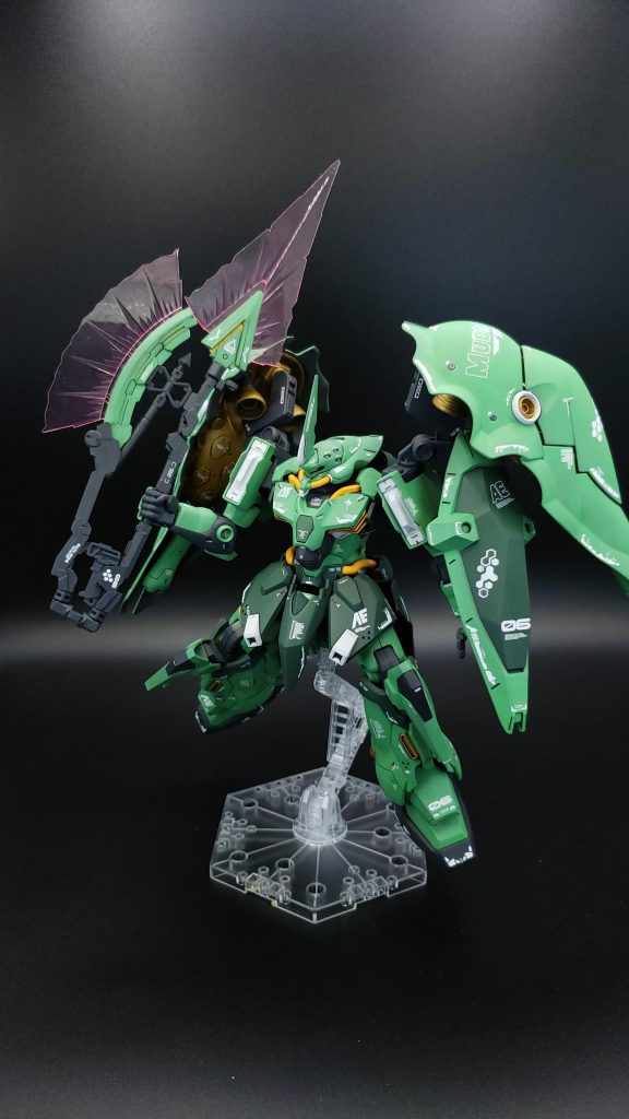 武装もユニコーンのハイパービームジャベリンを装備🪓最近ハマっている漫画「怪獣8号」の専用武器をイメージしてます🤭初めてヘックス迷彩デカールも使ってみました🎵