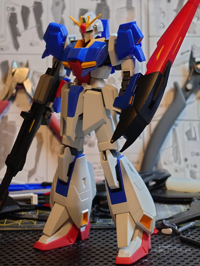 前腕のロール軸追加でシールドを自然に保持できるようになりました。 