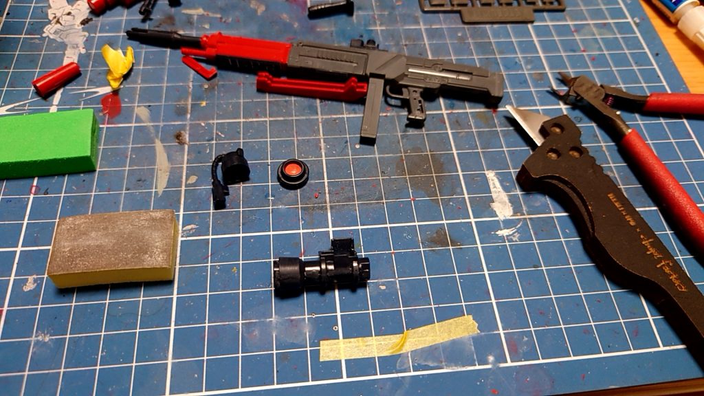 ロングライフルはジェガン、ジェスタ、ガトーゲルググのライフルをミキシングしてます。