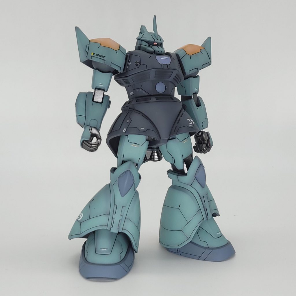 ■フロントビュー軍用機としてのカラーリングを意識しながら、オレンジを差し色で部分的に入れて、キャラクター物としての見映えも考慮してみました！