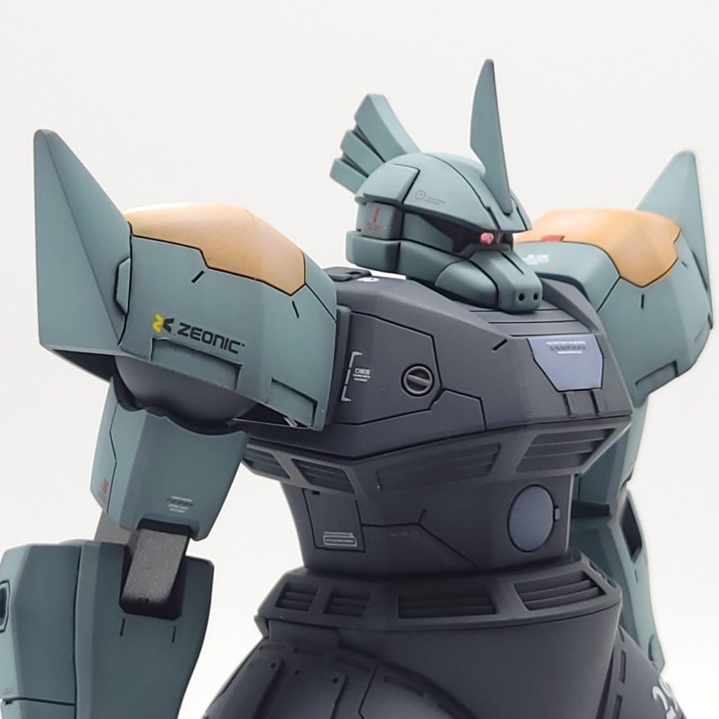 ■バストショット今まで部分的なスジボリ追加はやってきましたが、初めて全身にパネルラインを入れてみました左右対称を出すのが本当に大変で、所々ごまかしています（特に胸とふくらはぎ）