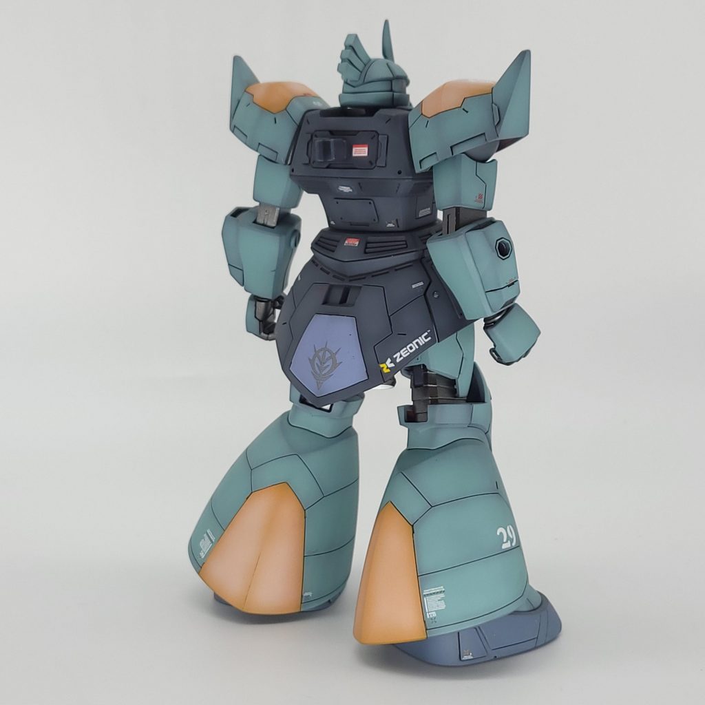 ■リヤビューリアスカートはツルツルで広い面だったためセンスの無さが出ないか心配でしたが、塗装とデカールに助けられてそれなりになったと思っています😂