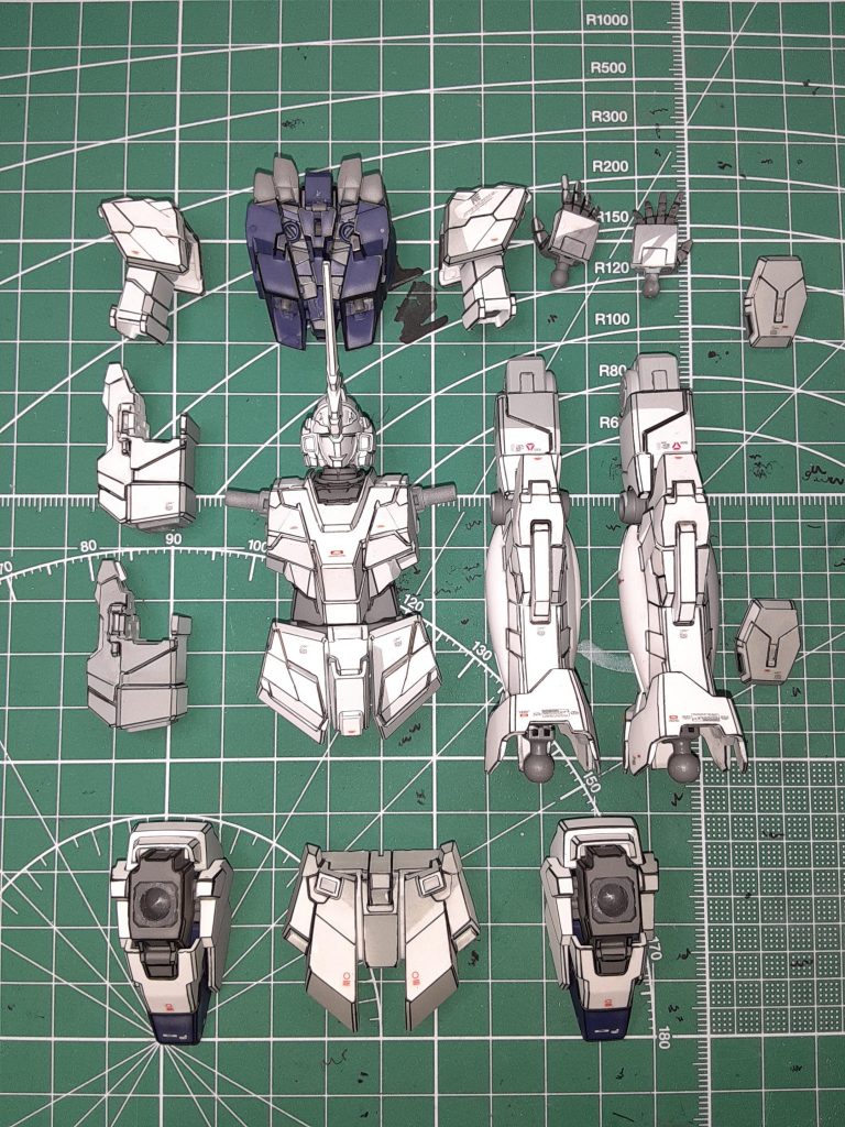 組み立て前の集合写真です!