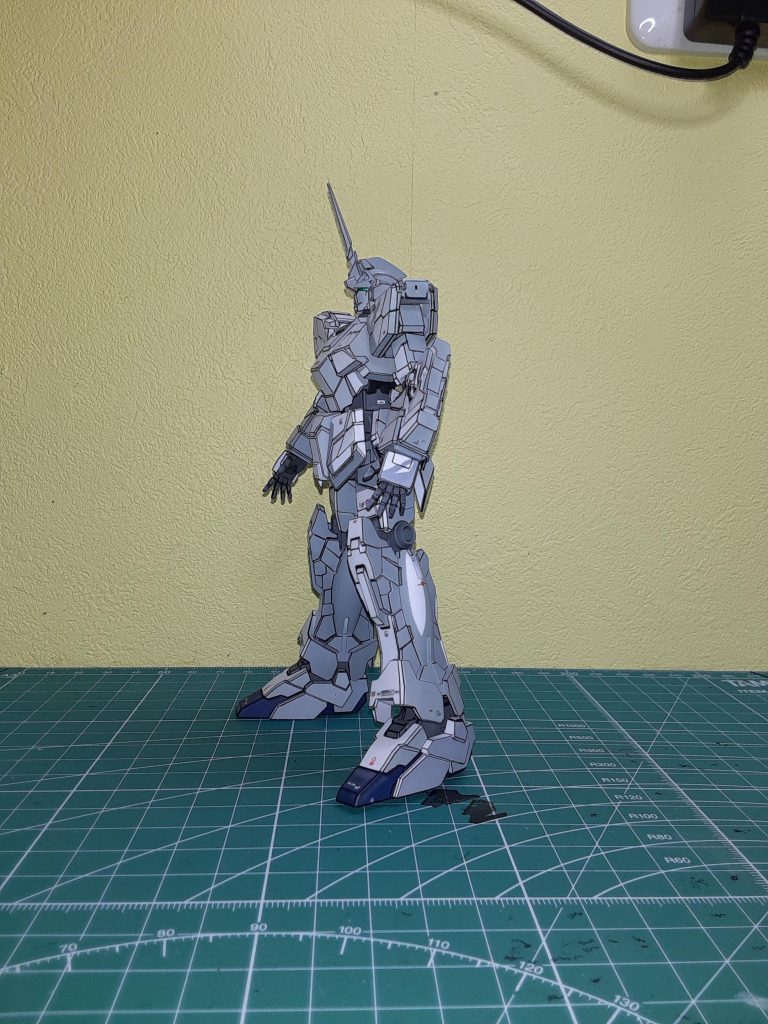 影側からみると、さすがに暗いですねぇ