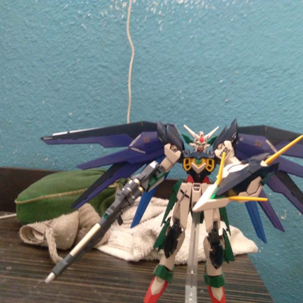 I am making this as my personal gunpla if build fighters launched tomorrow. It's the rinascita body with freedom wings. I like how this looks so far. I will see what changes to make later down the line （2枚目）