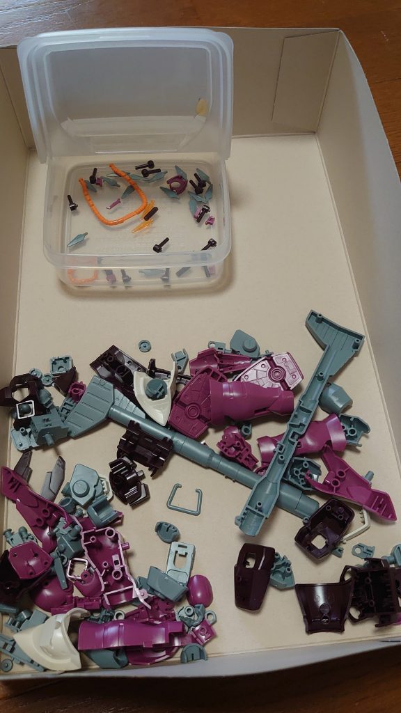 全てパーツを切り出し。