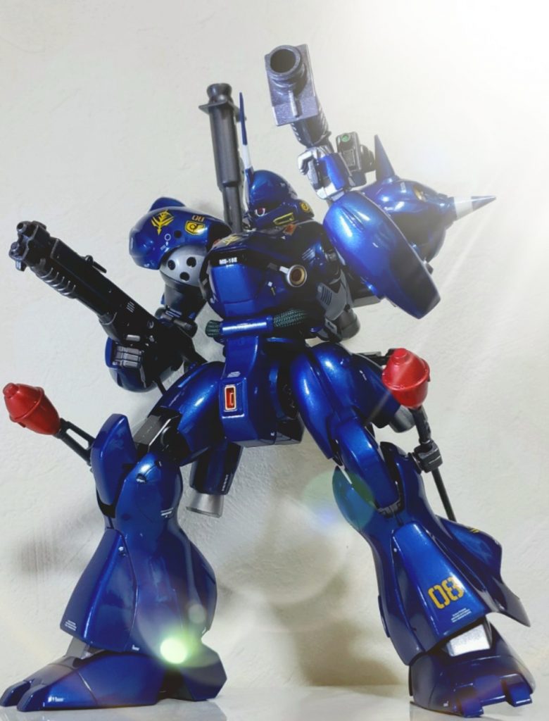 煽り気味に。ケンプファーはメタリック仕上げも似合いますね^^