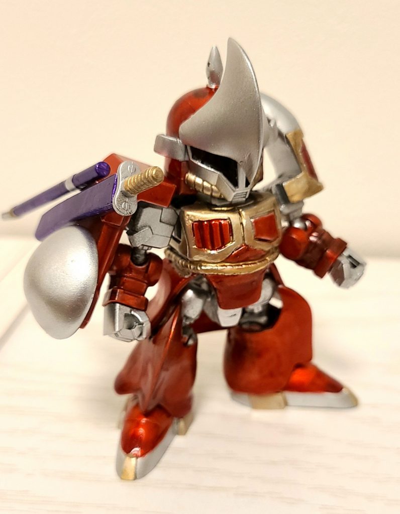 鞘と盾を作成目立つボディを最後にしたのが失敗でした集中力がもたない…そして塗装も雨だったので筆塗りにした為ムラが多い