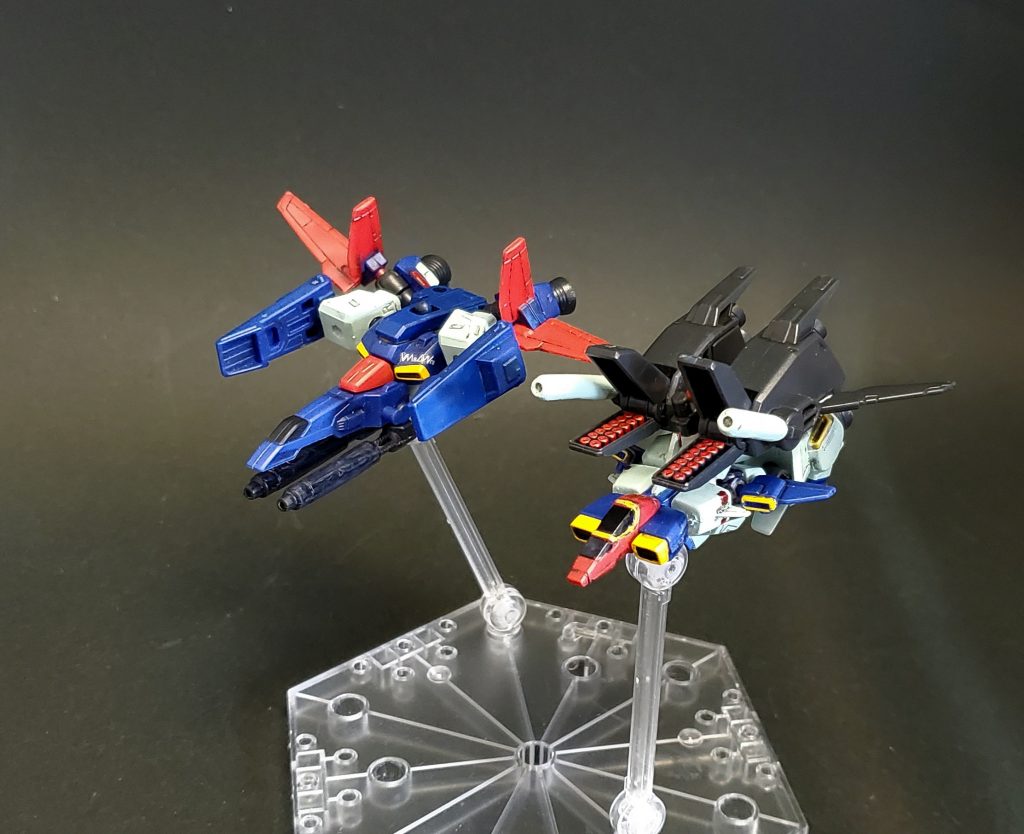 コアトップとコアベース肩アーマーの穴、ダブルビームライフルとハイパービームサーベルの肉抜き穴は埋めてあります