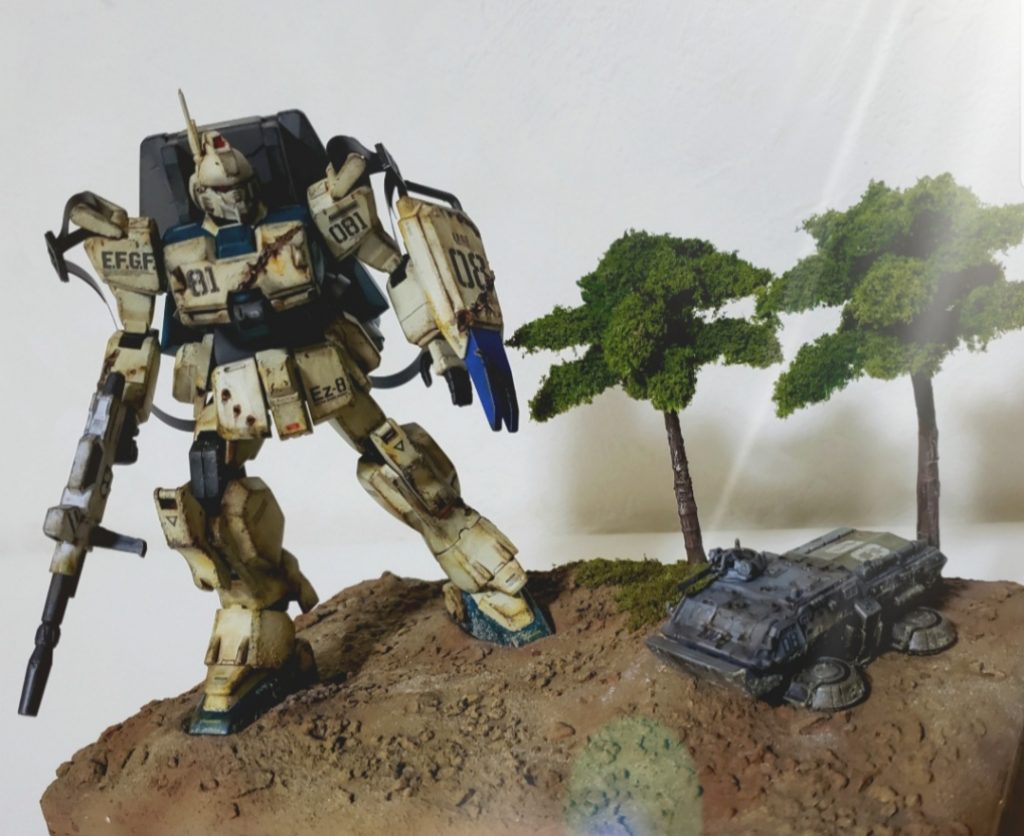 ホバートラックとジオラマ化したけど…初めて作った木のクオリティが…アカンね^^;いずれ作り直したいです!